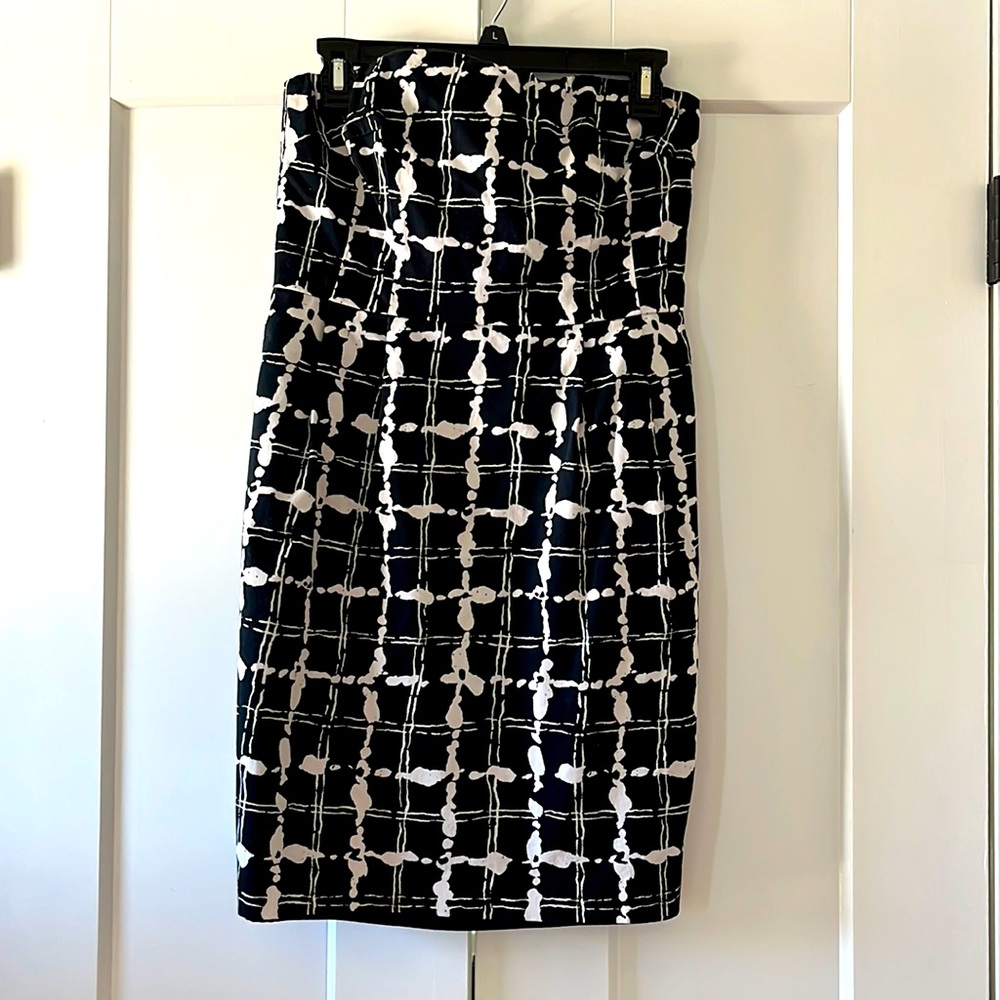 Black and white strapless dress